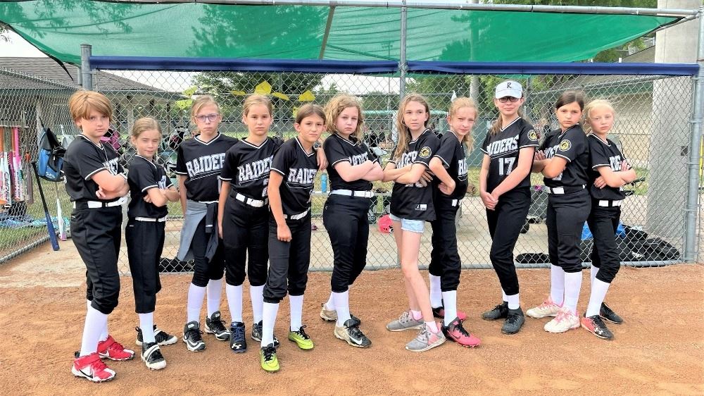 Girls Fastpitch softball team